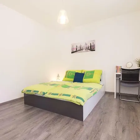 Apartamento New Modern Apt With Terrace And Private Garden Praga