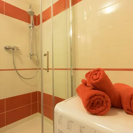 Apartamento New Modern Apt With Terrace And Private Garden Praga