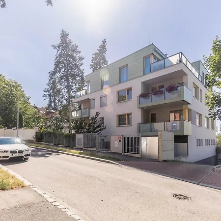 New Modern Apt With Terrace And Private Garden